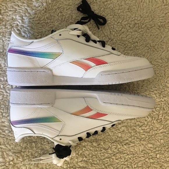 Reebok - Picture 6 of 11